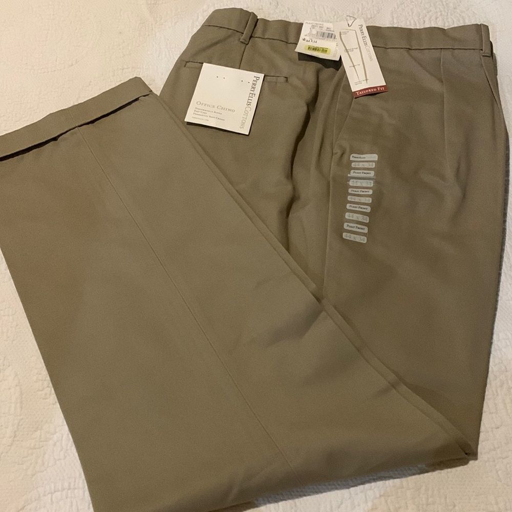 Perry Ellis cottons Office Chino. 44x34 NWT